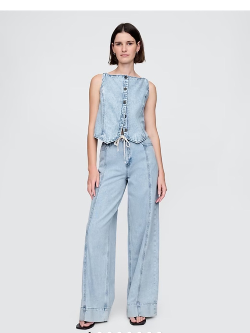 GAP Light Blue Baggy Mid Rise Jeans in Ultra Soft Denim
